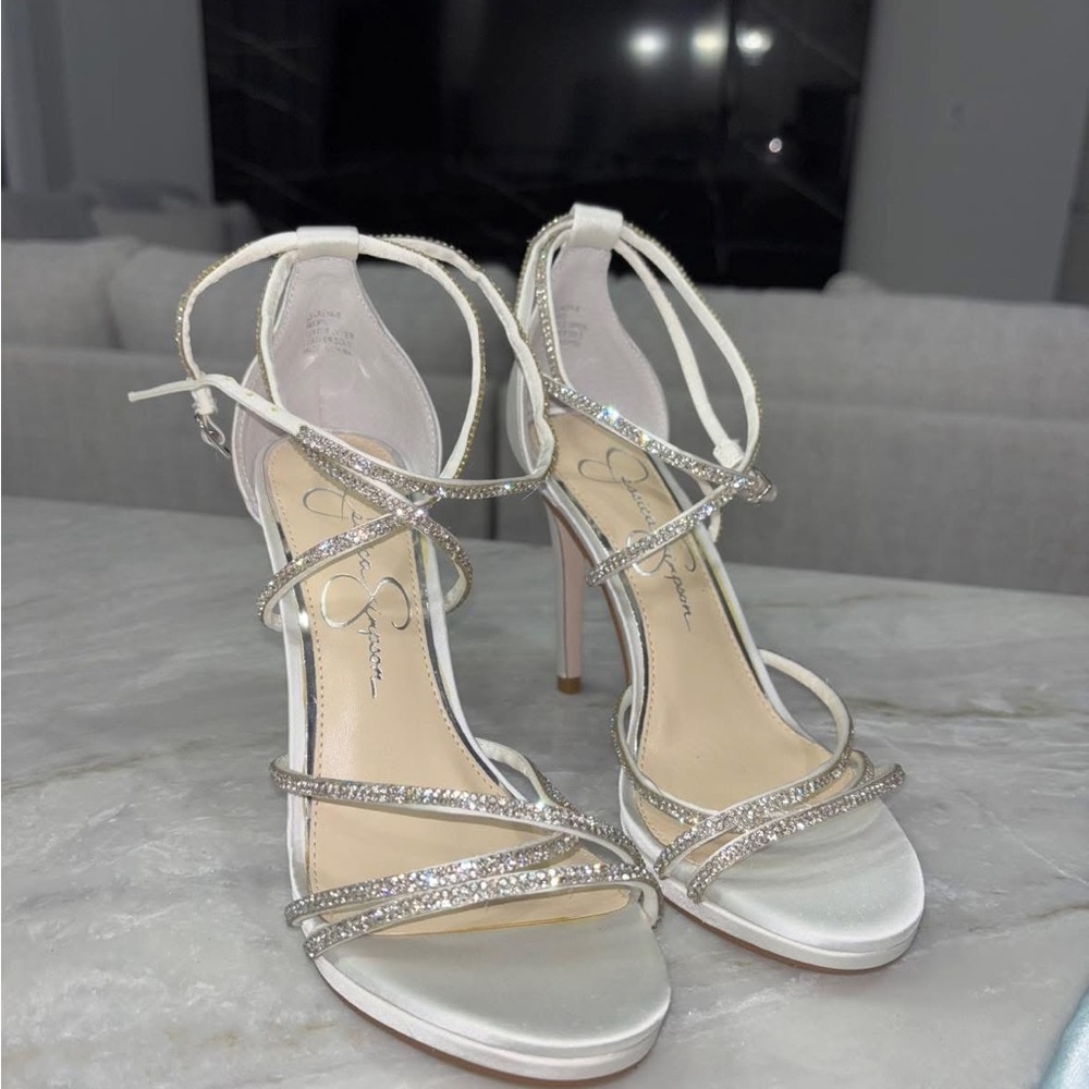 Limited Wedding Edition Jessica Simpson White Silk and Silver Heel
